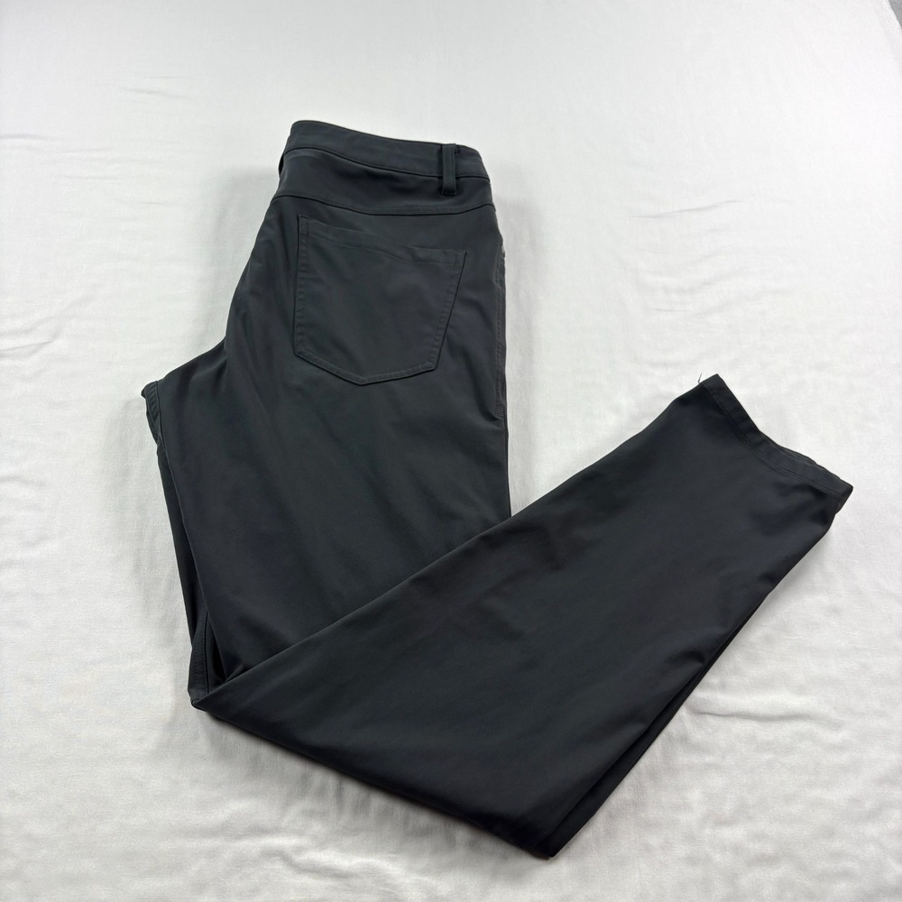 Lululemon ABC Pants Mens 33x33 Gray Chino Waprstreme Classic Fit Golf Tech